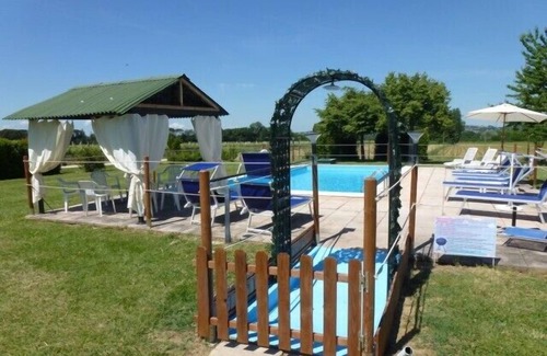 Torgiano Apartment | Relaxing Farmhouse Apartment with Pool near Assisi & Perugia