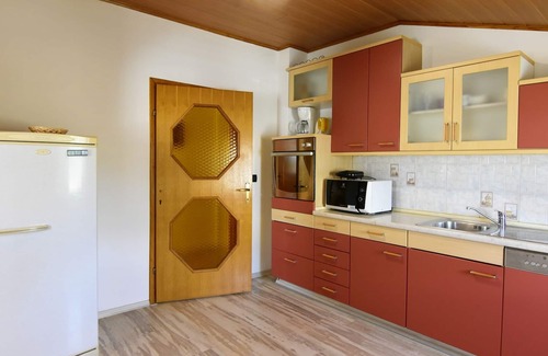 Valica Apartment | Idyllic Apartment in Valizza-Umag with Ocean View & WiFi