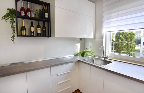 Valica Apartment | Relaxing Apartment in Valizza-Umag with Pool and Ocean View