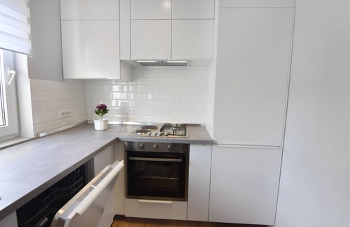 Valica Apartment | Relaxing Apartment in Valizza-Umag with Pool and Ocean View