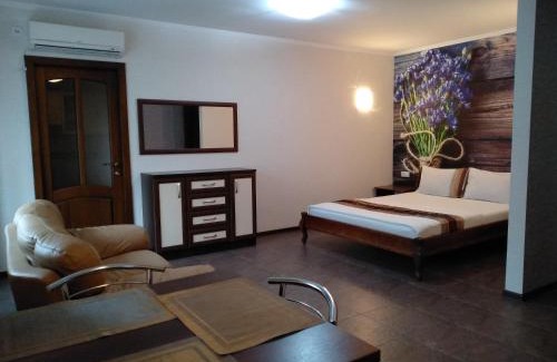 Degtyari Apartment | Prime Apartment in the Heart with Breakfast Included