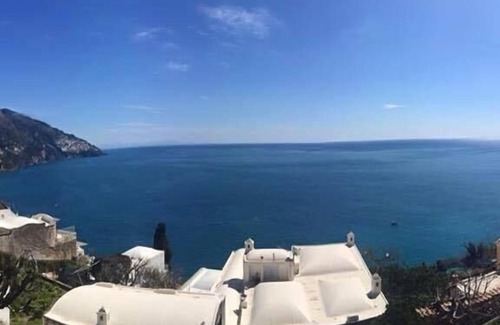 Positano House | Relaxing Apartment with Ocean View Near Positano's Shores