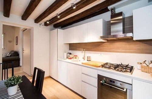 Cannaregio Apartment | Cozy Apartment in Authentic Venetian Neighborhood - 10/10 Score