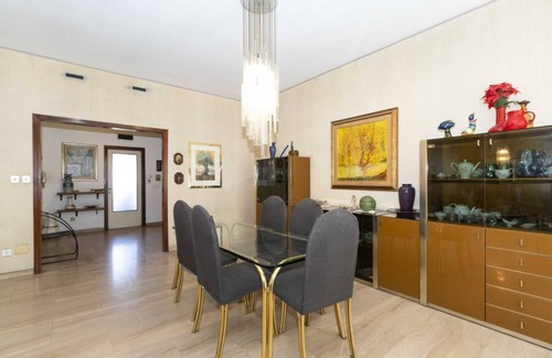 Parella Apartment | Explore MM Massawa Vintage Apartment with Family-Friendly Amenities