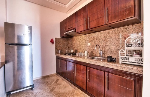 Cite Charaf Apartment | COMFORTABLE APARTMENT WITH BALCONY 400 M FROM THE BEACH Apartment 7