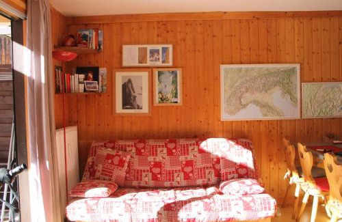 Le Lavancher Apartment | Cozy Apartment with Terrace in Chamonix – Family Friendly