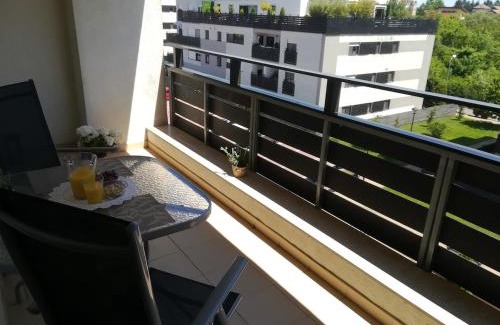 Sector 1 Apartment | Comfortable apt with pool in nature surroundings
