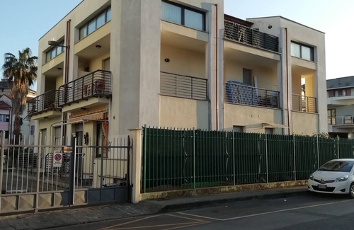 Rezza Apartment | Cozy Attic in Chiavari with Parking & Family-Friendly Amenities
