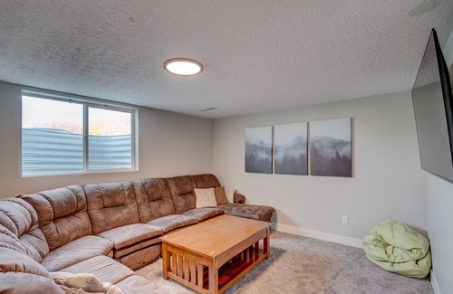 American Fork House | Inviting Basement Apartment with Game Room & Family Amenities