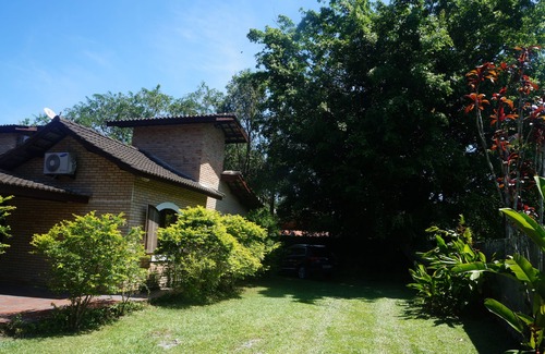 Barra do Sahy House | Cozy Beach House with Ocean Views and Family-Friendly Amenities