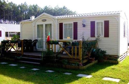 Burinhosa House | Inviting Bungalow Near Pataias with Pool Access for Families