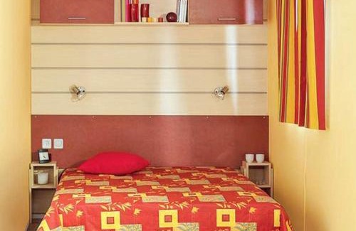 Burinhosa House | Inviting Bungalow Near Pataias with Pool Access for Families