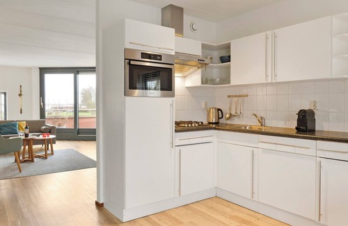 Midlaren House | Comfortable bungalow for 6 persons at the waterfront