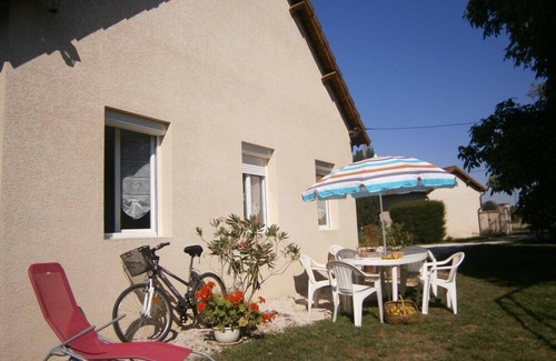 Sennecey-le-Grand Cottage | Cozy Cottage Retreat in South Burgundy - Guest Rated 10/10