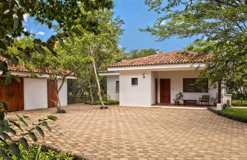 Playa Colorado Villa | Comfortable Casita With Small Pool - Steps From Beach, Restaurant And Surf Break