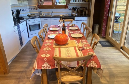 Liezey Ski Chalet | Cozy Chalet for 8-10 with Sauna and Great Amenities