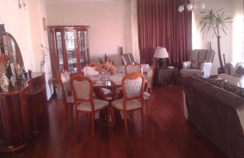 Zekeriyakoy House | Ideal Spot Near Koç University with Breakfast & Pool Access