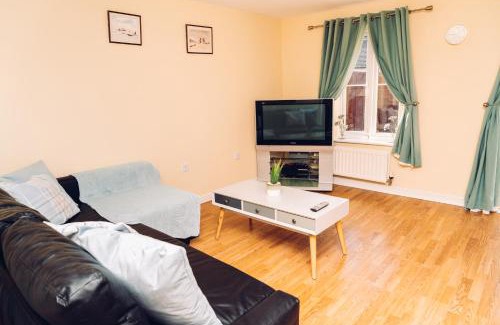 Colchester House | Inviting Stay at Colchester Home - Child Friendly Retreat