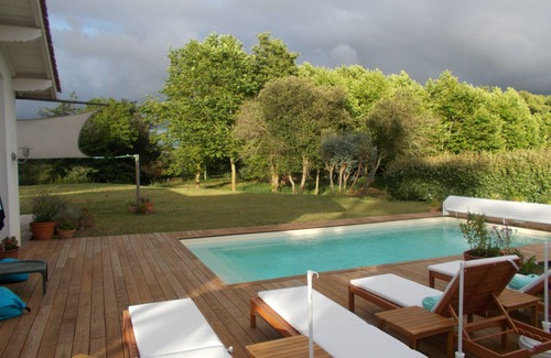 Ondres House | Modern Canal-Side House with Pool & Spa - Rated 9.8/10