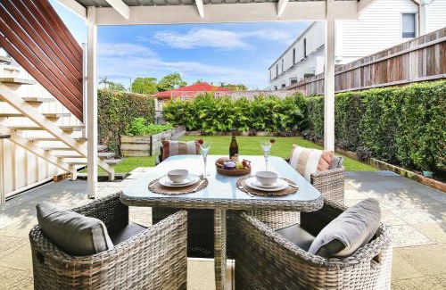 Maroochydore Apartment | Charming Studio Retreat with Pet-Friendly Amenities