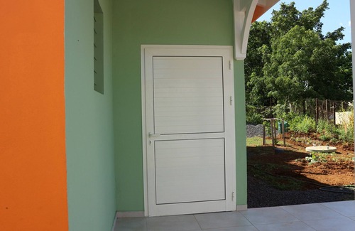 Belcourt Apartment | Guest Rated 10/10: Cosette Apartment in Central Guadeloupe