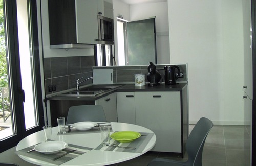 Bellegarde House | Cozy Cottage in Vaunage: Rated 8.8/10 & Pet Friendly