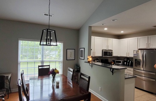 Winston - Salem House | Cozy Ocean View Retreat with Spa & Hot Tub Amenities