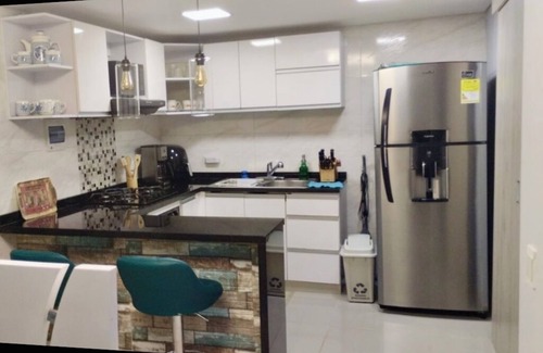 Jamundi House | Charming 3-Bedroom Townhouse with Pool & Ocean View