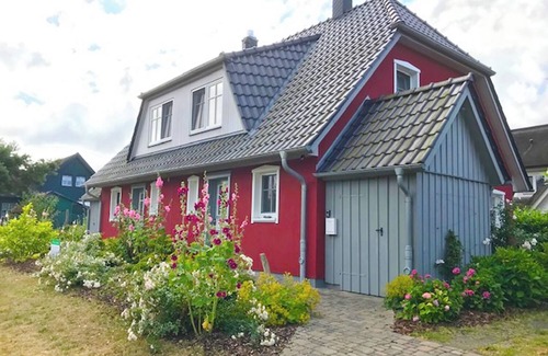 Wieck auf dem Darss House | Cozy Holiday Home in Wieck with Sauna and Ocean View