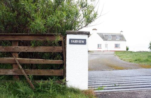 Benbecula House | Family-Friendly Detached 4 Bedroom Holiday Home Awaits