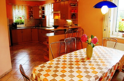 Klokoci House | Guest Rated 10/10: Cozy House with Garden & Family Amenities
