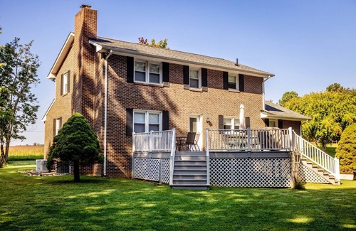 Dublin Cabin | Waterfront Family Retreat at Claytor Lake - 9.8/10 Rated