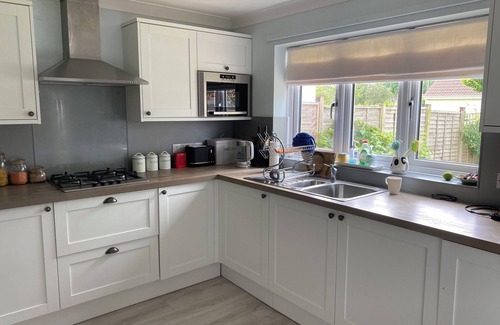 Street House | Family-Friendly Home Near Millfield School and Clarks Village