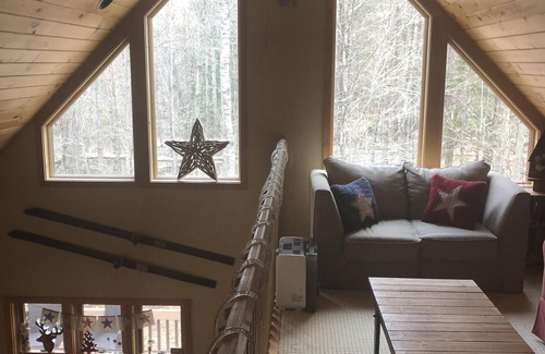 North Conway Cabin | Ideal Family Retreat with Pool and Ocean View in White Mountains