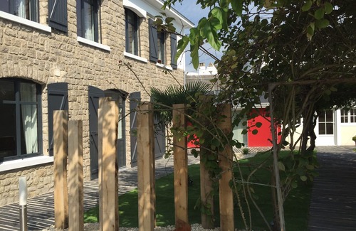 La Baule-Escoublac House | Inviting Villa Steps from the Beach - Guest Rated 10/10