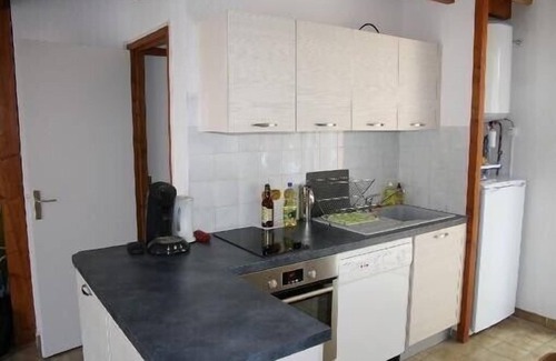 Meschers-sur-Gironde Villa | Relaxing Villa with Pool, Tennis Court & Ocean View