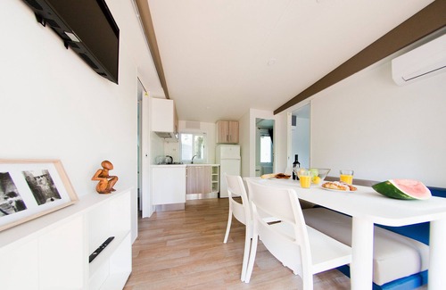 Zadina Pineta House | Guest Rated 10/10: Oceanfront Mobile Home in Cesenatico