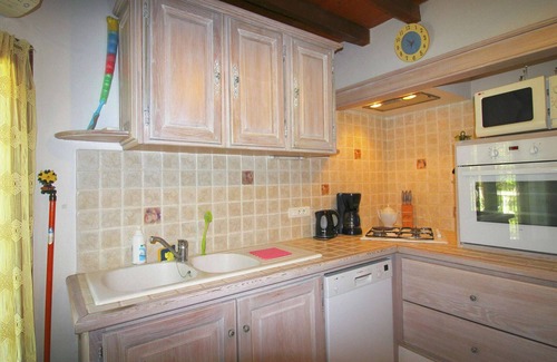 Oppede Cottage | Ideal Gîte in Oppede, France with Pool and Ocean Views