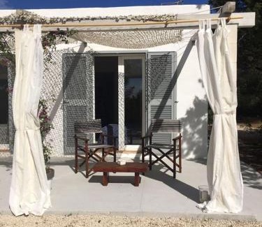 Es Cap de Barbaria House | Family-Friendly 3-Bedroom House with Garden near Formentera
