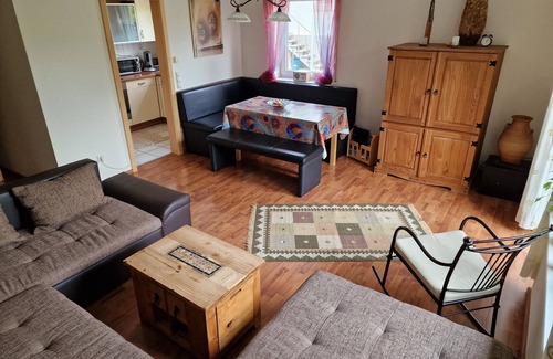 Reichartshausen Apartment | Inviting Retreat in Nature: Pet-Friendly & Family Approved