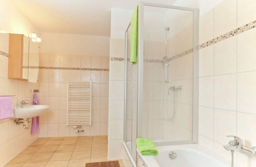 Satow House | Inviting Holiday Home in Satow with Oceanfront Views