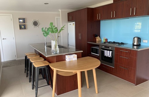 Rothesay Bay Cabin | Cozy Beachfront Holiday House with Pool and Ocean View