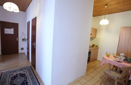 Matzleinsdorf Apartment | Cozy Holiday Studio Apartment #5 Near Belvedere with Spa