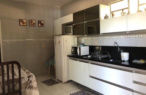 Aruanda House | Cozy Retreat with Ocean View & Pet-Friendly Amenities