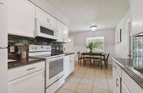 Dade City House | Inviting Retreat in Dade City with Family-Friendly Amenities