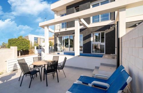 Puerto Marino Villa | Cozy Retreat with Private Pool for Your Perfect Getaway