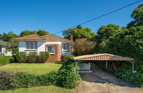 Mount Lofty House | Comfortable house on Curzon St with room for the whole family