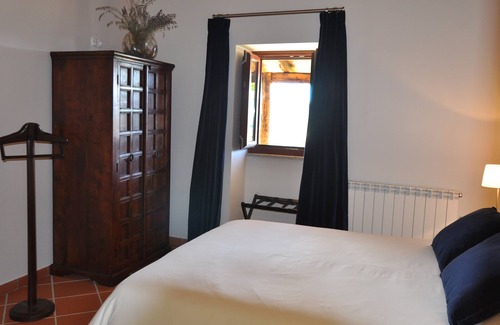 Montalegre Cottage | Welcoming House with Ocean View and Spa in Prime Location