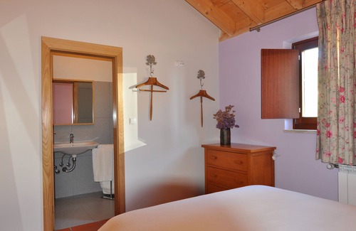 Montalegre Cottage | Welcoming House with Ocean View and Spa in Prime Location