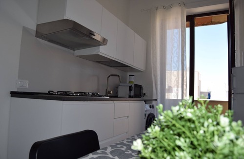 Terrasini Apartment | Cozy Retreat in the Heart of Terrasini with Ocean Views